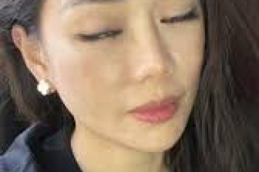 “黄总”邀约女子进包间后续：网友质疑是剧本女子发声否认官方介入更多详细曝光