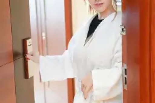 “鹅腿阿姨”卖鸭腿网红经济要守住诚信底色